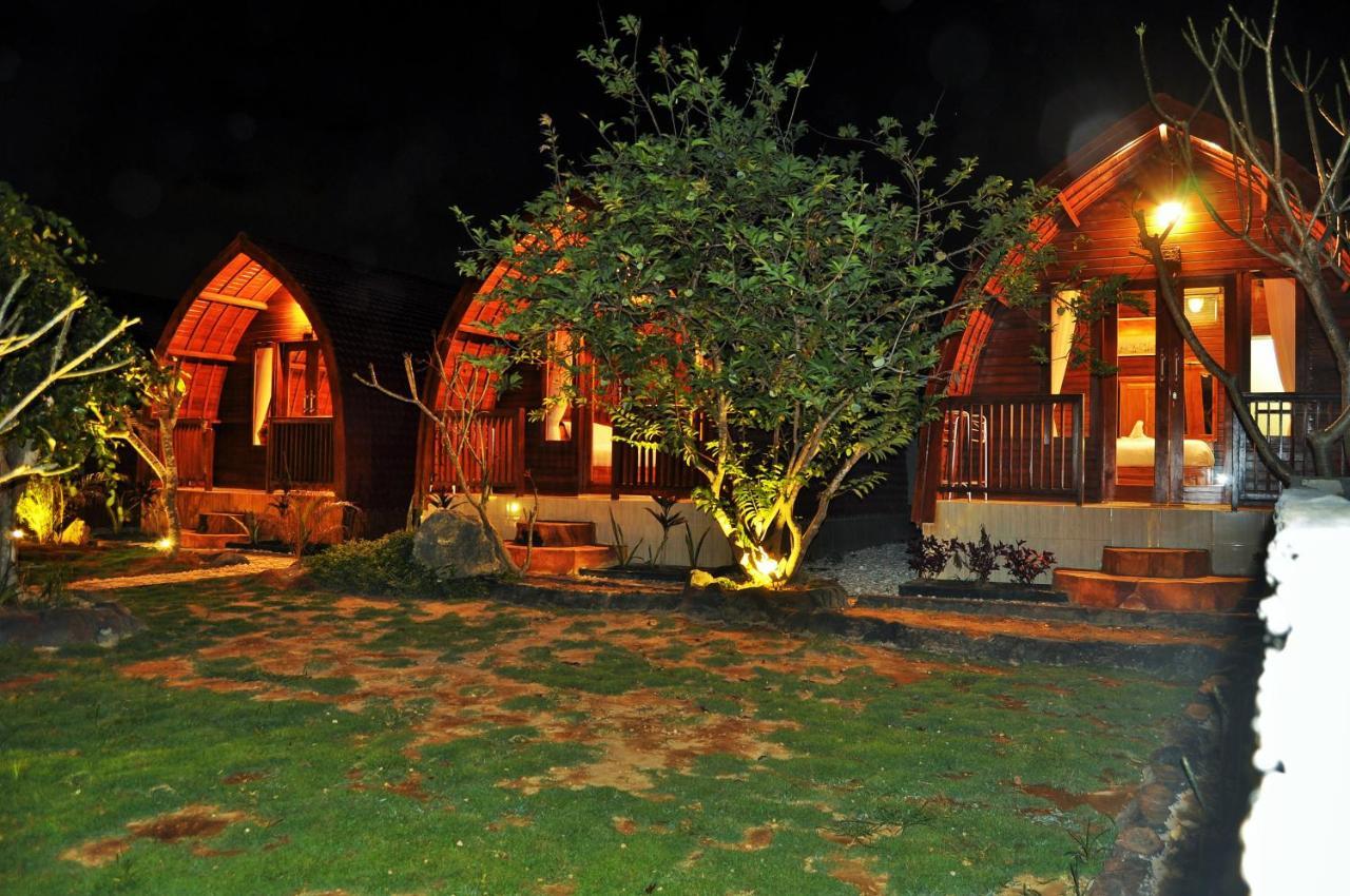 Setilas Bungalows Batununggul Exterior photo