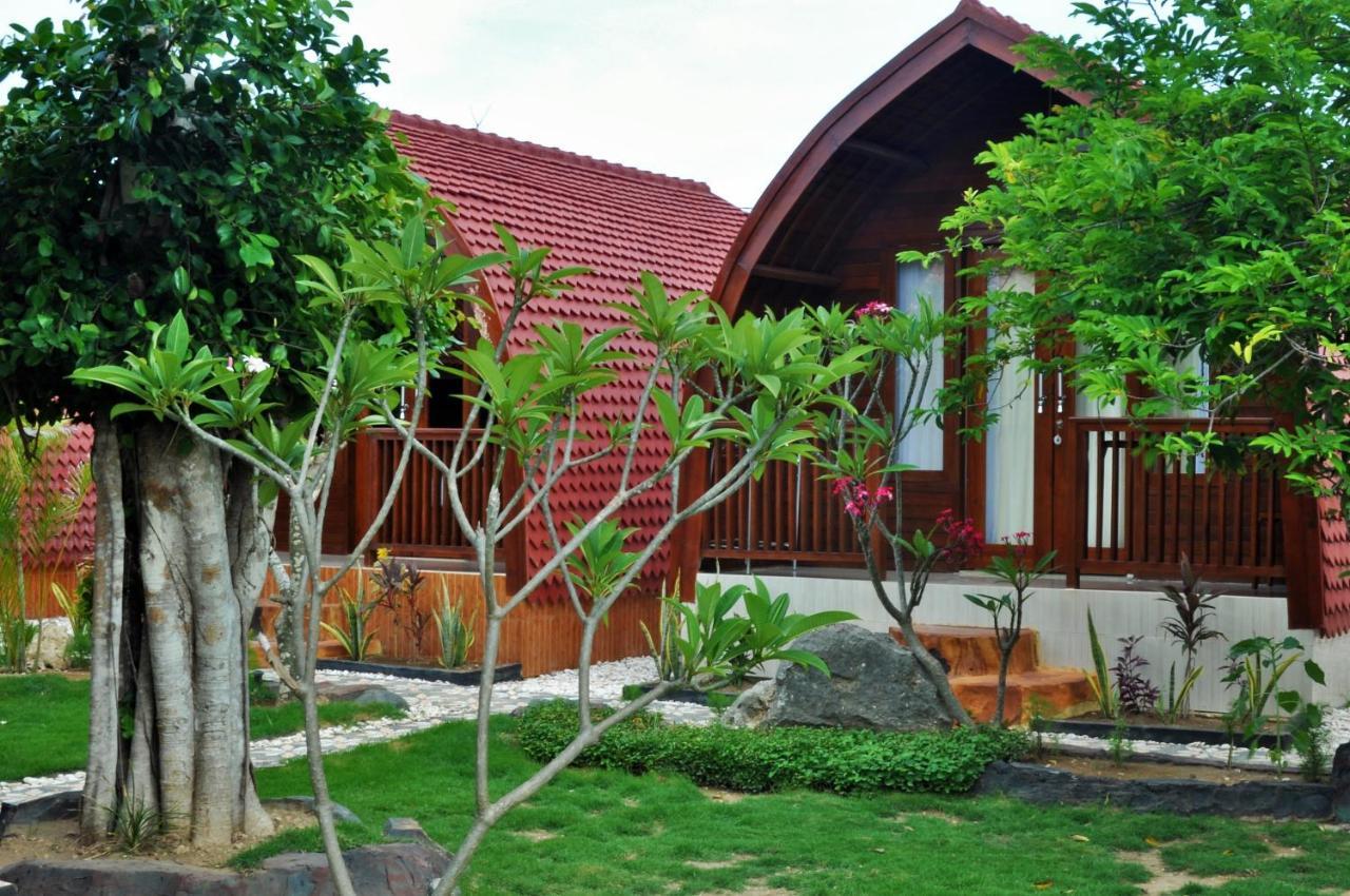 Setilas Bungalows Batununggul Exterior photo